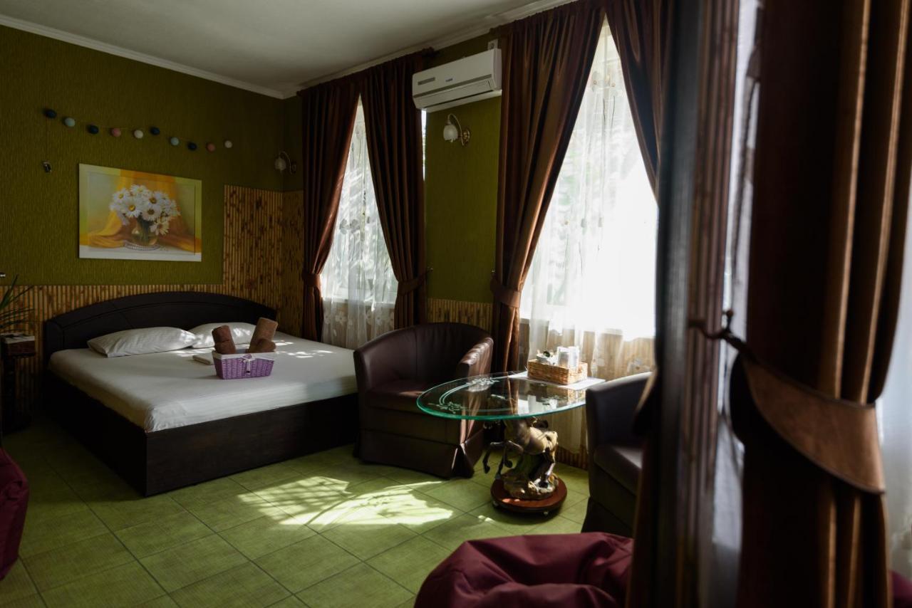 Maiami Hotel Nikopol' Exterior photo